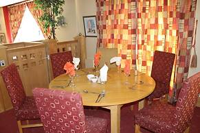 Mahons Hotel