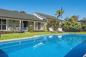 Ash Grove Boutique Motel