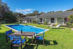 Ash Grove Boutique Motel