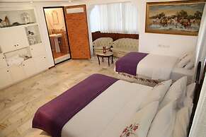 Antik Motel