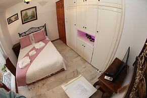 Antik Motel