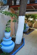 Antik Motel