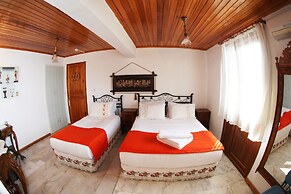 Antik Motel
