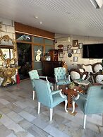 Antik Motel