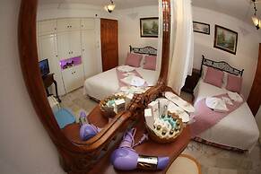 Antik Motel