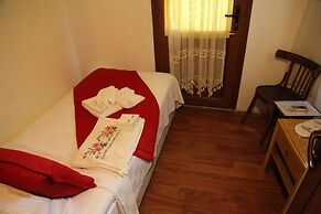 Antik Motel