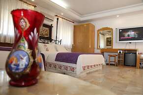 Antik Motel