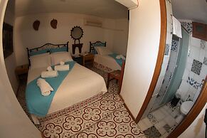 Antik Motel