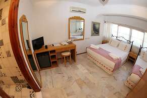 Antik Motel