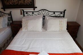 Antik Motel