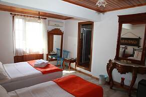 Antik Motel