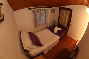 Antik Motel