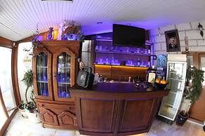 Antik Motel