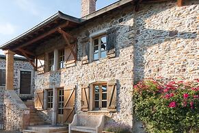 Contact Hôtels Le Savigny & Spa