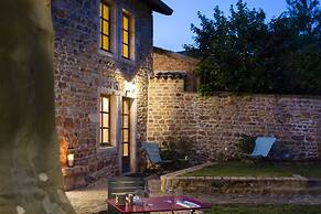 Contact Hôtels Le Savigny & Spa