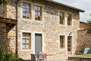 Contact Hôtels Le Savigny & Spa