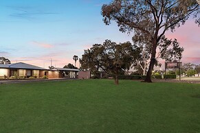 Parkview Motor Inn Parkes