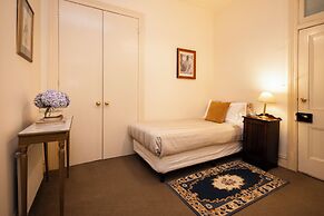 Leura House