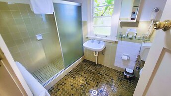 Leura House