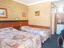 Lake Front Motel