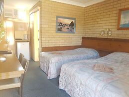 Lake Front Motel