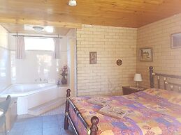 Lake Front Motel