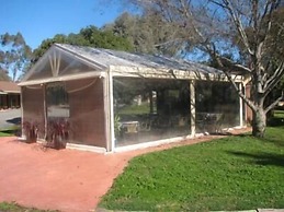 Greenacres Motel