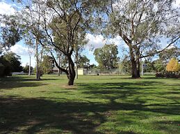 Greenacres Motel