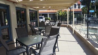 Nelson Bay Breeze Holiday Apartments