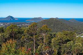 Nelson Bay Breeze Holiday Apartments