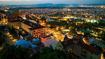 Celik Palace Hotel Convention Center & Thermal SPA
