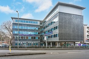 HQ Aparthotel Farnborough