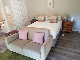 Oyster Cove Chalet
