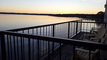 Saint Andrews Inn & Suites