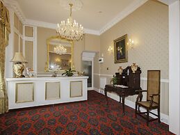 The Elmington Hotel