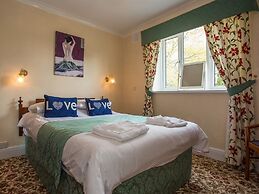 The Elmington Hotel