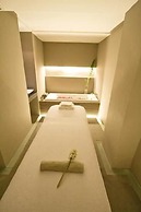 Hotel St Ellis