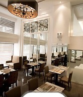 Hotel St Ellis