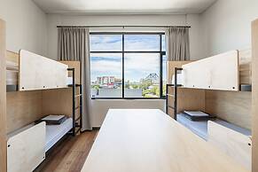 Bunk Backpackers
