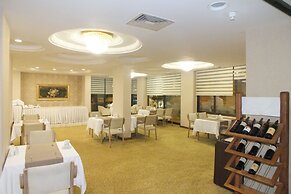 Park Royal Hotel