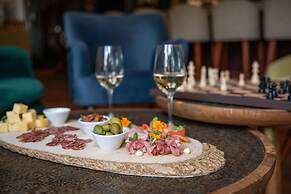 Restaurant, Hotel & Spa Savarin
