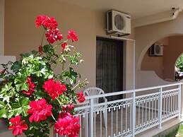 Toulas Apartments