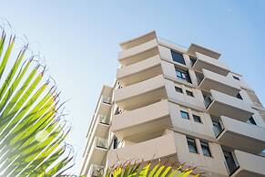 Hotel Adonis Capital