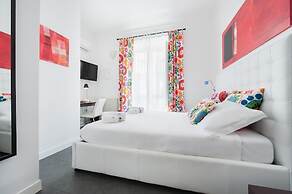B&B White