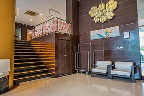Boss Suites Nana Hotel