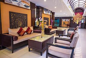Boss Suites Nana Hotel