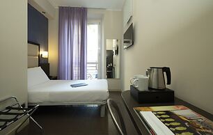 Hotel Five