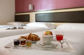 Hotel Five