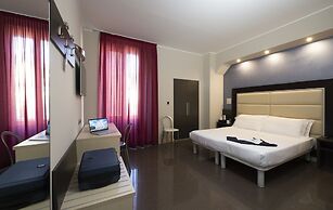 Hotel Five