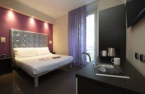 Hotel Five